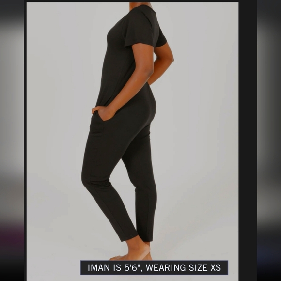 Smash + Tess Sunday Romper Midnight Black XS NWT Onesie V Neck Jumpsuit S+T New - Picture 7 of 16
